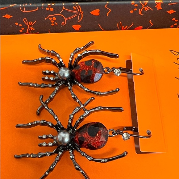 Betsey Johnson | Spider 🕷️ Earrings - Picture 8 of 8